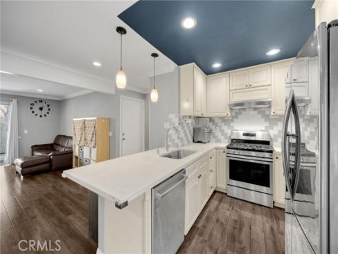 1018 E La Habra , La Habra, CA