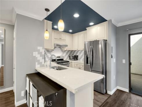 1018 E La Habra , La Habra, CA