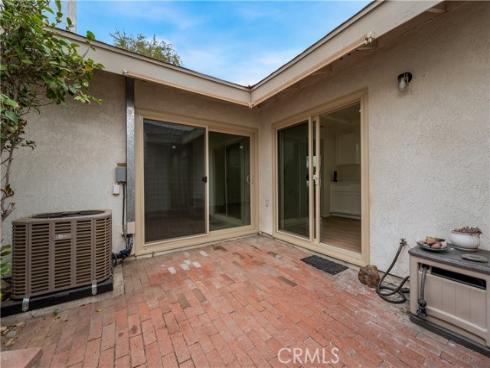 1074 E La Habra , La Habra, CA