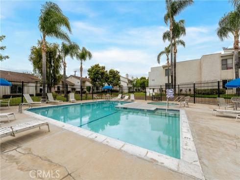 1074 E La Habra , La Habra, CA