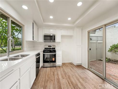 1074 E La Habra , La Habra, CA