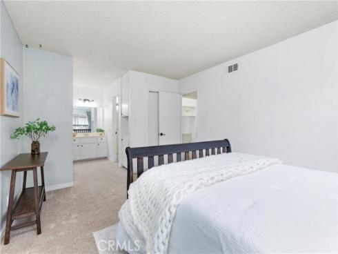 571 W Greenwood 12 Avenue, La Habra, CA