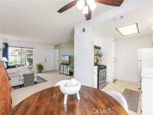 571 W Greenwood 12 Avenue, La Habra, CA