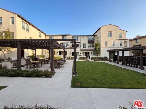 285 Vista 62 Drive, La Habra, CA