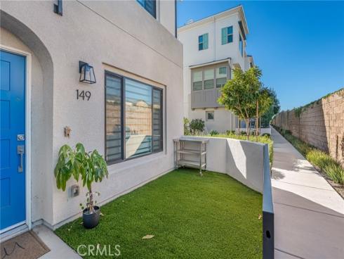 149 E Knox , La Habra, CA