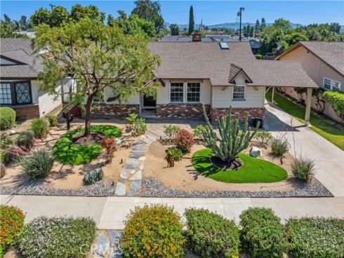 140 E Greenwood , La Habra, CA