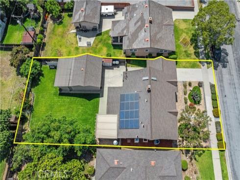 140 E Greenwood , La Habra, CA