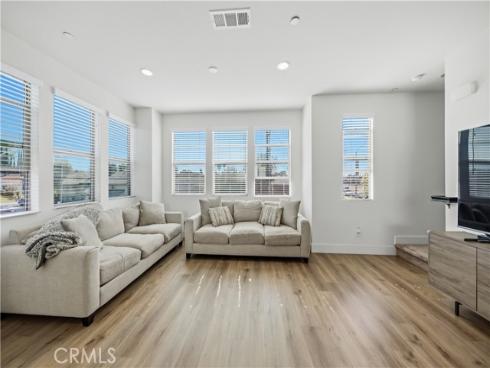 205 S Paige Ln , La Habra, CA