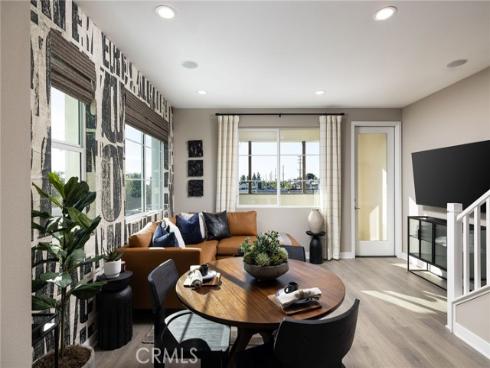 166 E Whittier Boulevard, La Habra, CA