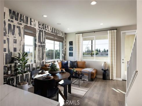 166 E Whittier Boulevard, La Habra, CA