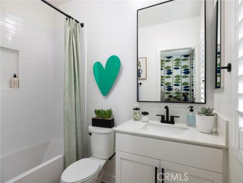 164 E Whittier   Boulevard, La Habra, CA