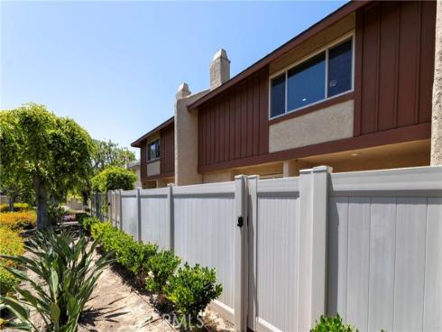 590 Magnolia , La Habra, CA