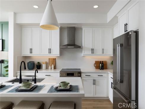 318 E William Way, La Habra, CA