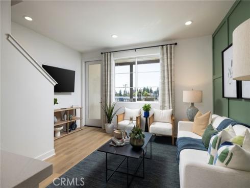 318 E William Way, La Habra, CA