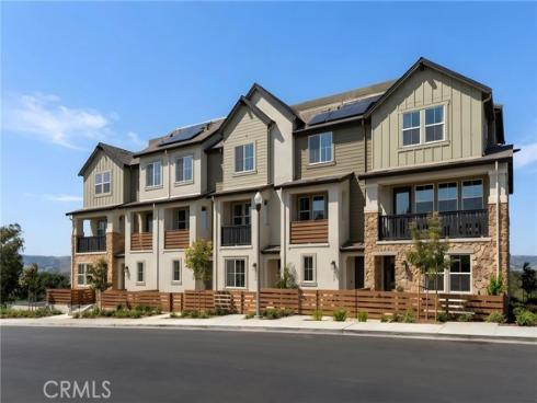 318 E William   Way, La Habra, CA