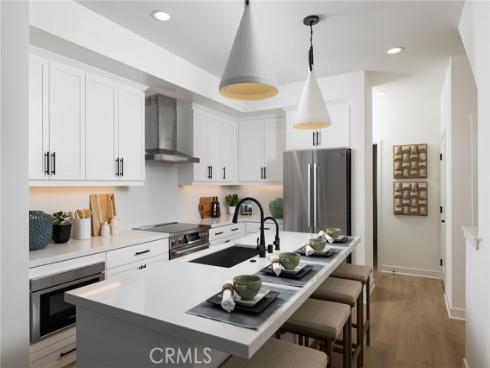 318 E William Way, La Habra, CA