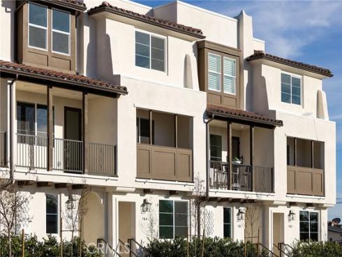 326 E William Way, La Habra, CA