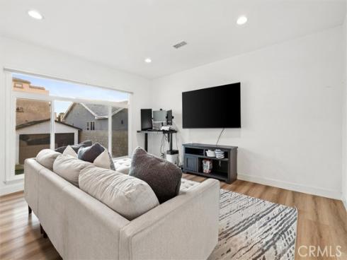 307 S Hillcrest , La Habra, CA