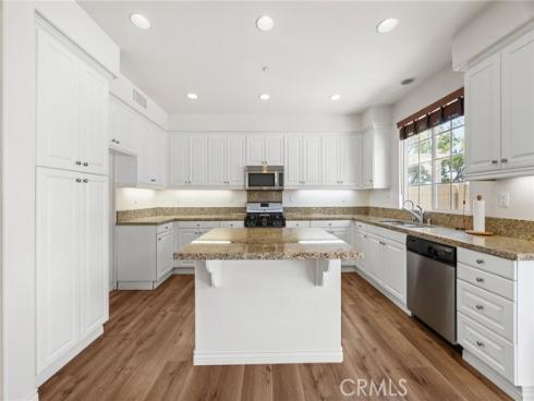 107 E Triana Court, La Habra, CA
