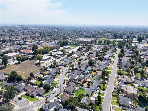 1641 W El Portal Dr , La Habra, CA