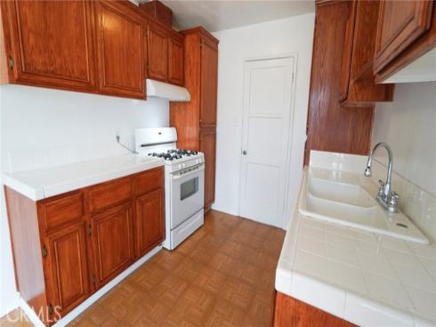 907 E Francis , La Habra, CA