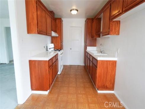 907 E Francis , La Habra, CA