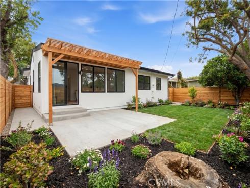 200 E Pinehurst  , La Habra, CA