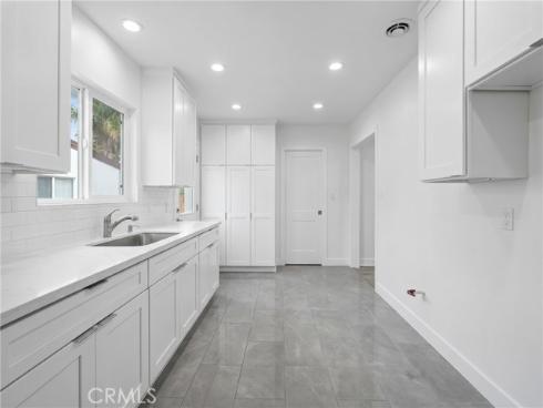 200 E Pinehurst  , La Habra, CA