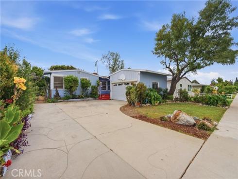 200 E Pinehurst  , La Habra, CA