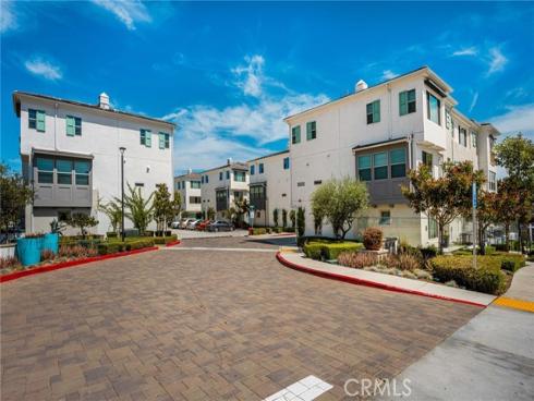 123 E Knox  , La Habra, CA