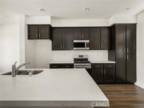 123 E Knox  , La Habra, CA