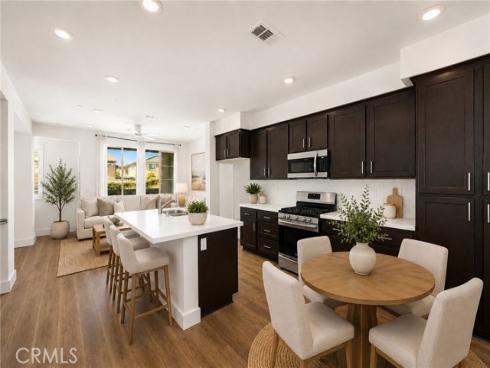 123 E Knox  , La Habra, CA
