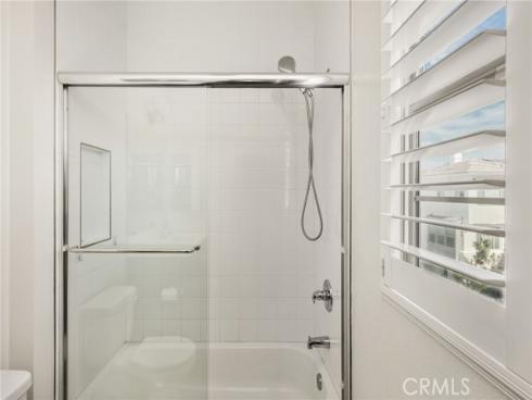 123 E Knox  , La Habra, CA