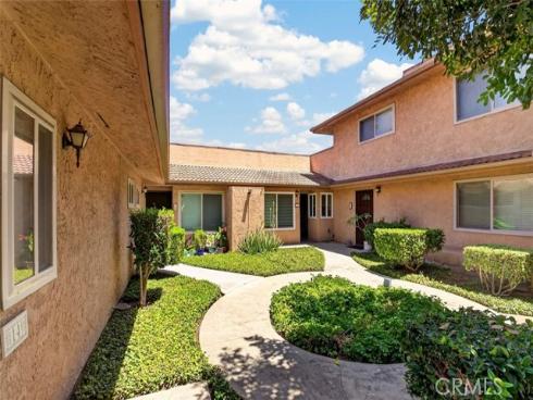 901 N Citrus Drive  12A , La Habra, CA
