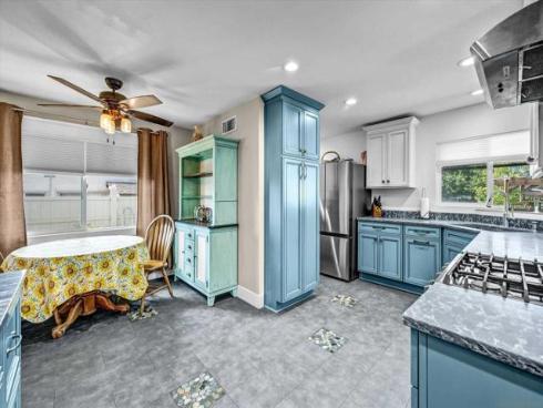 600 N Fonda , La Habra, CA