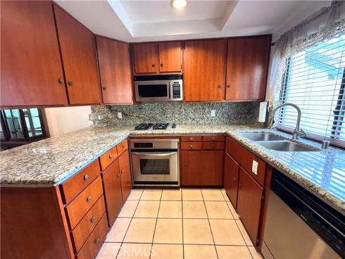 530  Berry  , La Habra, CA