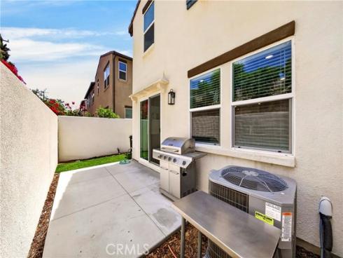 306  Vista  103  Drive, La Habra, CA