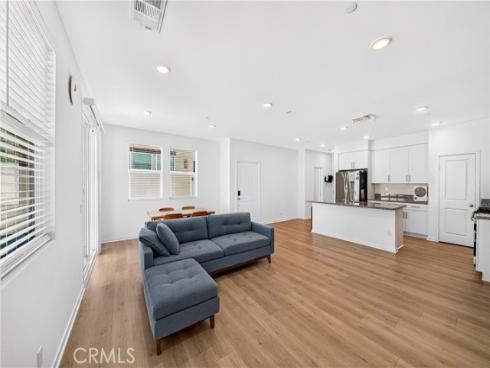 306  Vista  103  Drive, La Habra, CA