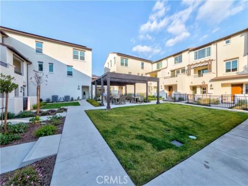 306  Vista  103  Drive, La Habra, CA