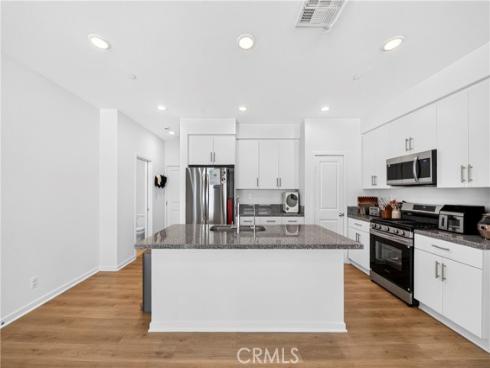 306  Vista  103  Drive, La Habra, CA
