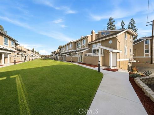 981 W Imperial Hwy #23 , La Habra, CA