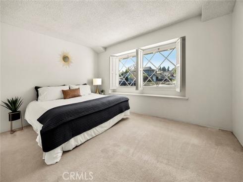 341 E Parkwood Ave , La Habra, CA