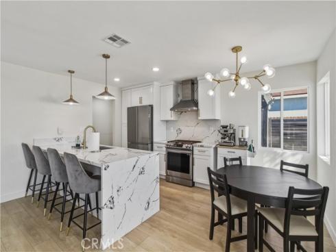 905 E Francis  , La Habra, CA