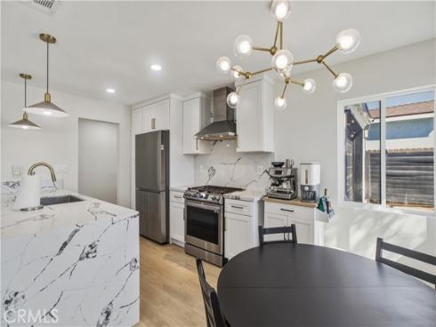 905 E Francis  , La Habra, CA
