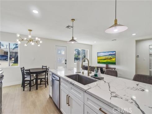 905 E Francis  , La Habra, CA