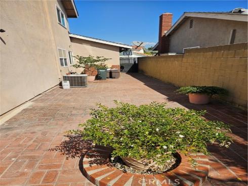 5792  Daisy   Circle, La Palma, CA