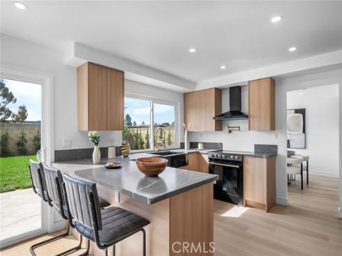 5592 Pineridge Dr , La Palma, CA