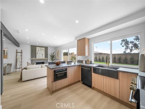 5592 Pineridge Dr , La Palma, CA