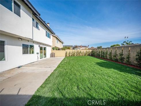 5592 Pineridge Dr , La Palma, CA