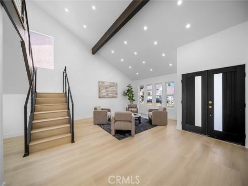 5592 Pineridge Dr , La Palma, CA